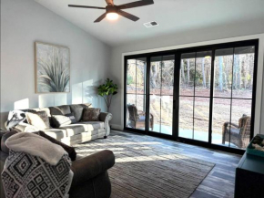 Hub City Haven-Pet Friendly New 3BR 2BA Home